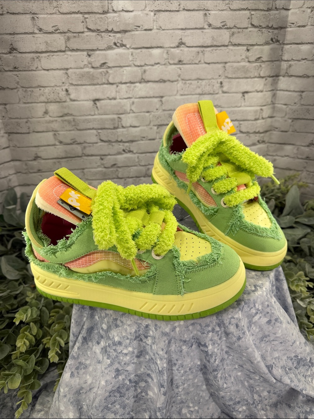 HZPK “Sunny Day” Green & Yellow Fringe Canvas Fashion Platform Sneakers 💚WMS 8M
